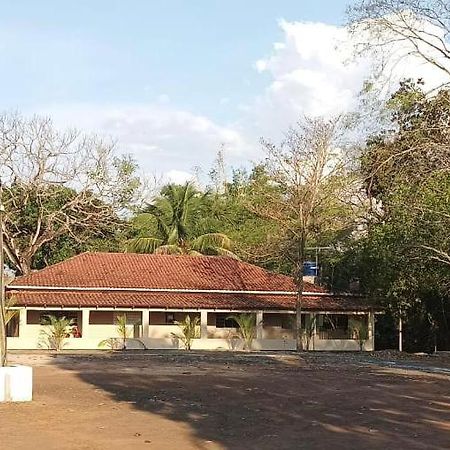 Hotel E Pousada 3 Irmaos Coxim Esterno foto