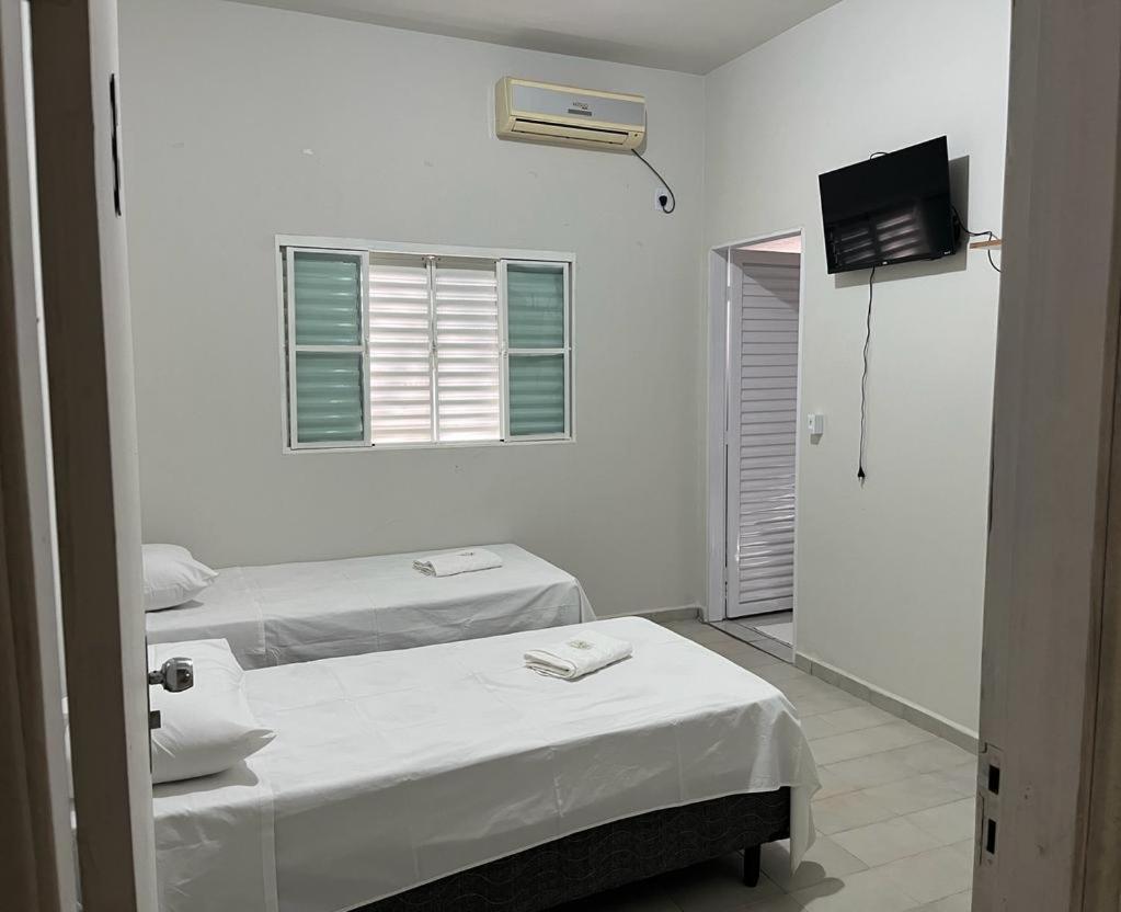 Hotel E Pousada 3 Irmaos Coxim Esterno foto
